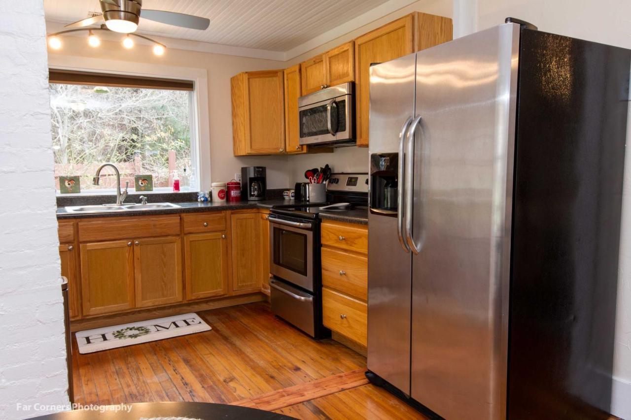 Candyland Cottage Candler Εξωτερικό φωτογραφία