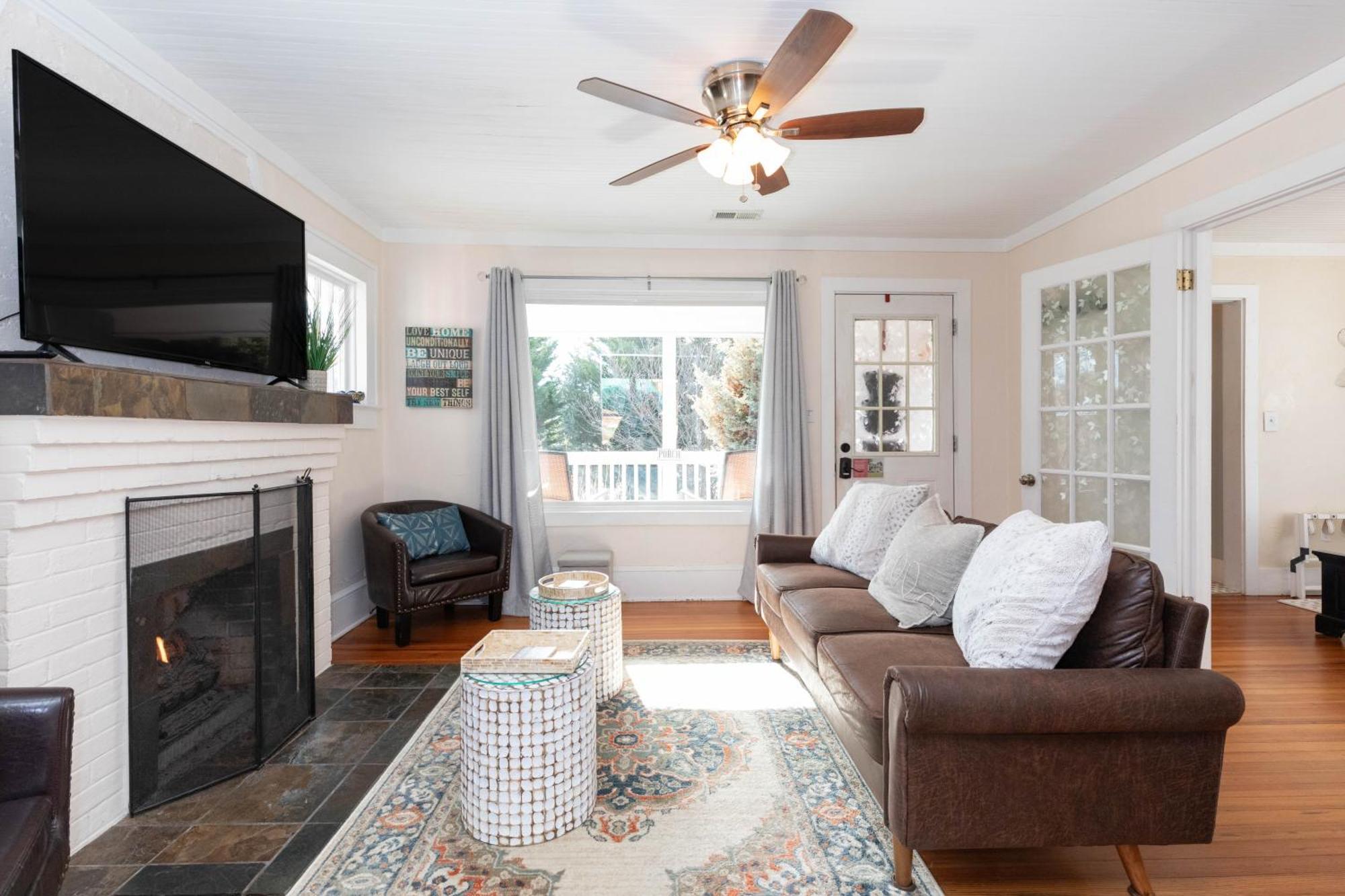 Candyland Cottage Candler Εξωτερικό φωτογραφία